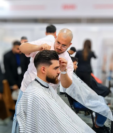 Барбершоп ПловдивМъжко подстригване бръснарски салон оформянве на брада